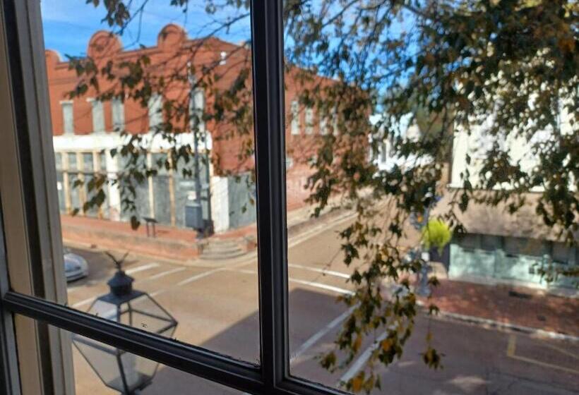 Люкс Deluxe Кровать Кинг, Natchez Manor Bed & Breakfast