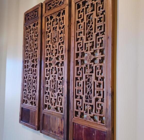 キングサイズベッドのデラックススイート, Natchez Manor Bed & Breakfast