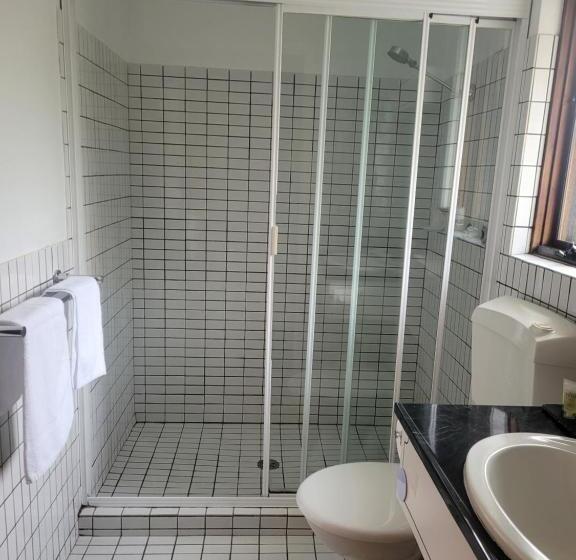 اتاق استاندارد با تخت دو نفره بزرگ, Seaton Arms Motor Inn