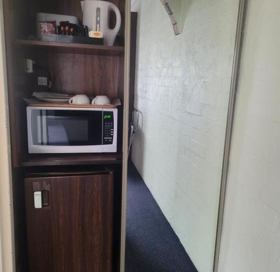 اتاق استاندارد, Seaton Arms Motor Inn