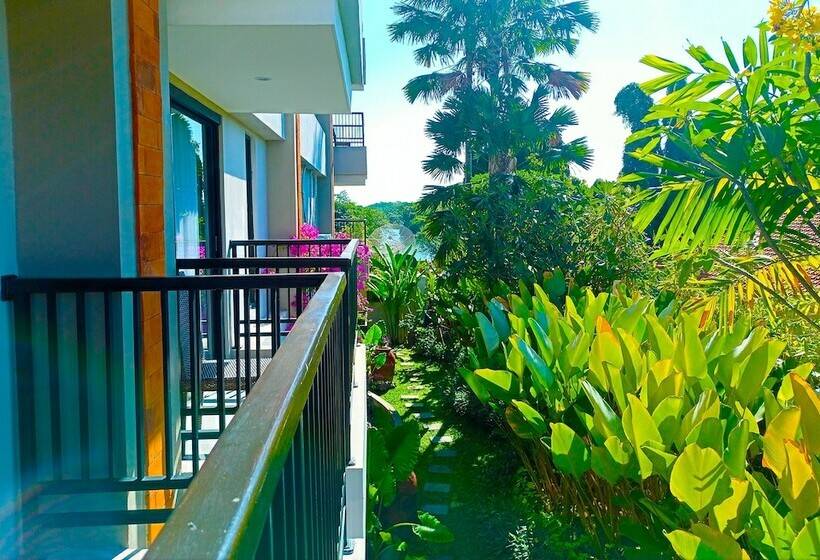 Номер Deluxe с Балконом, The Nest Hotel Nusa Dua