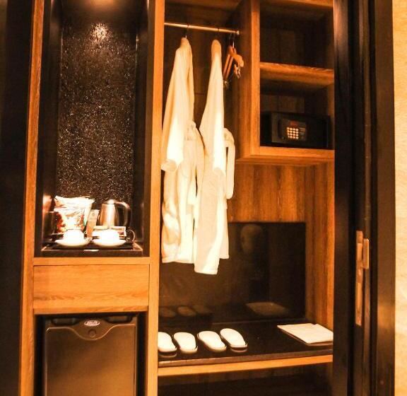 غرفة ديلوكس مزودة بشرفة, The Nest Hotel Nusa Dua