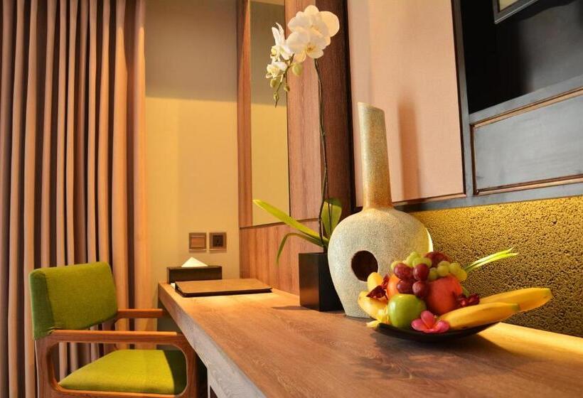 Номер Deluxe с Балконом, The Nest Hotel Nusa Dua