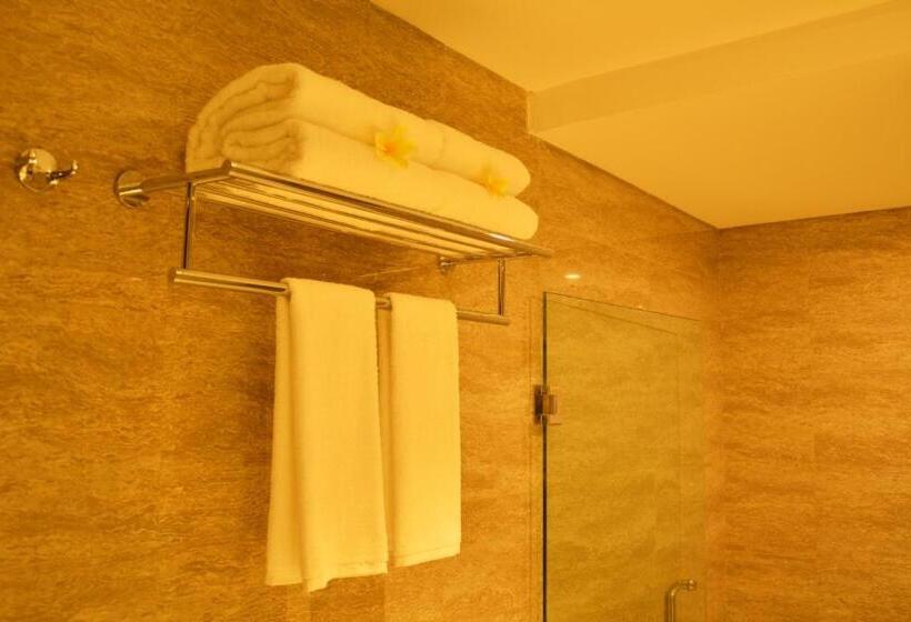 غرفة ديلوكس مزودة بشرفة, The Nest Hotel Nusa Dua