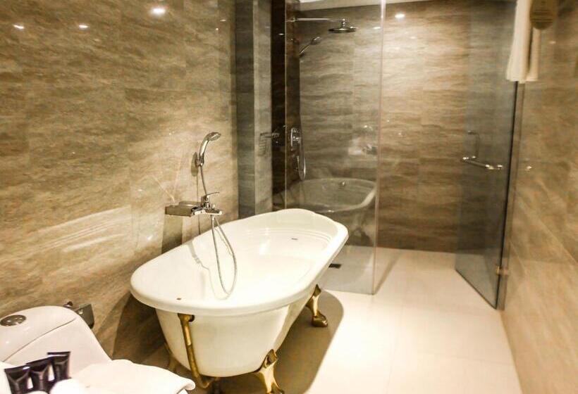 جناح إدارى, The Nest Hotel Nusa Dua