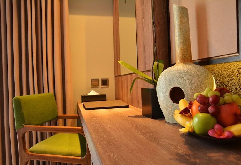غرفة ديلوكس مزودة بشرفة, The Nest Hotel Nusa Dua