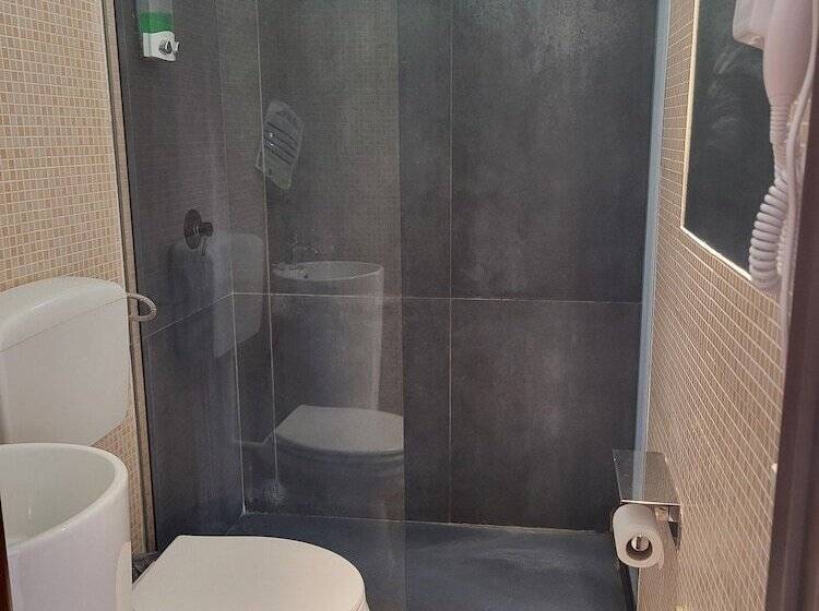 标准间, Antadia B&b