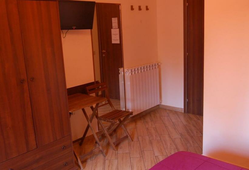 标准间, Antadia B&b