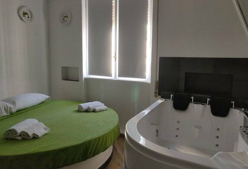 标准间, Antadia B&b