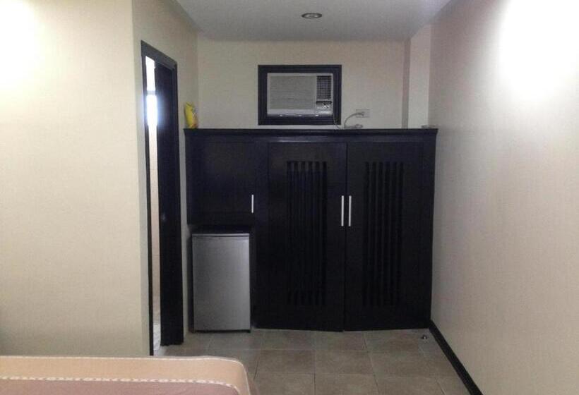 اتاق اکونومی, Boomerang