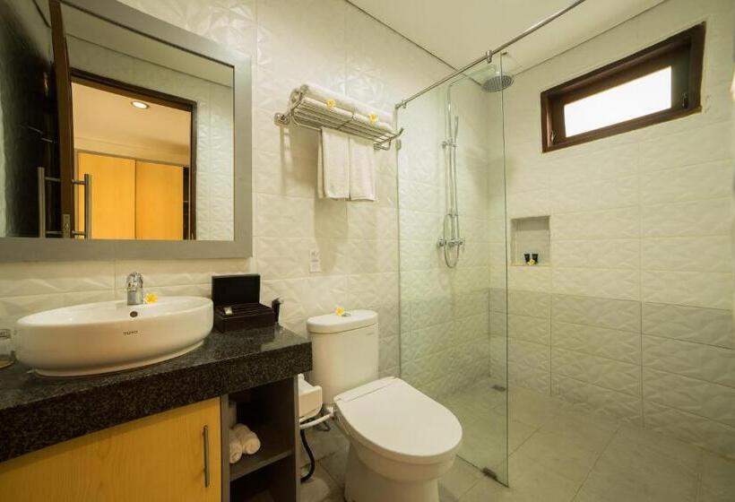 デラックスルーム, Grand Kesambi Resort And Villas