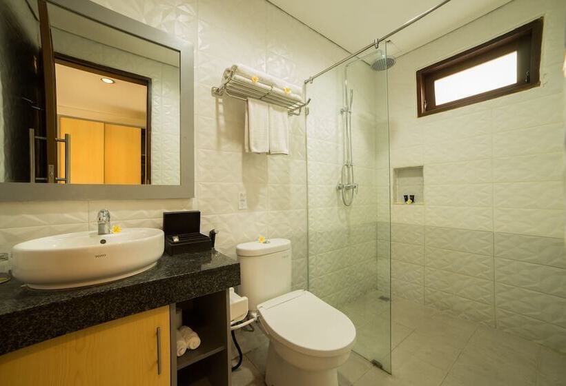 デラックスルーム, Grand Kesambi Resort And Villas