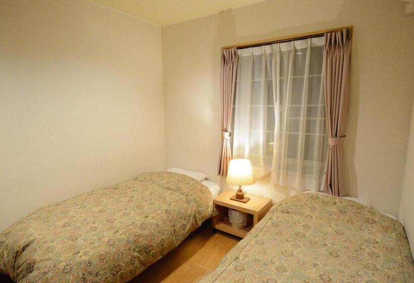 اتاق استاندارد, Pension Avenue