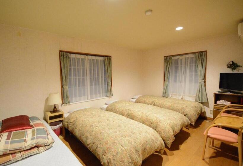Семейный Номер, Pension Avenue