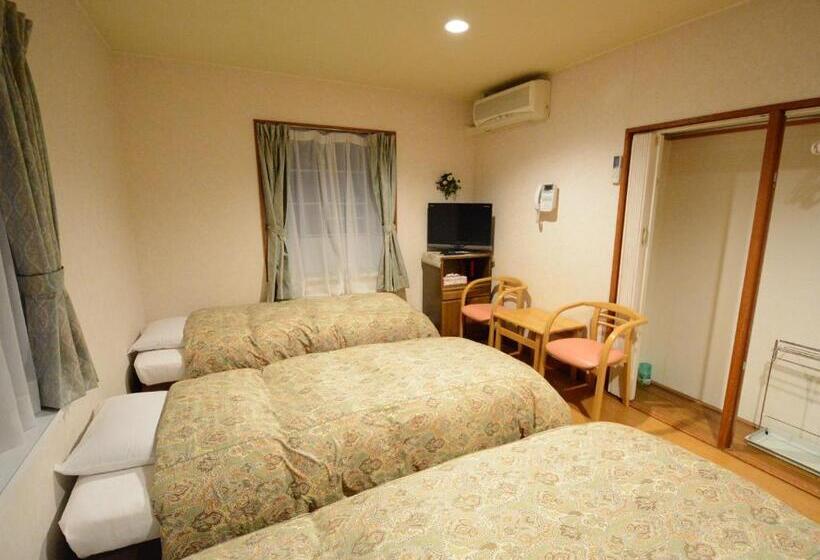 اتاق خانوادگی, Pension Avenue