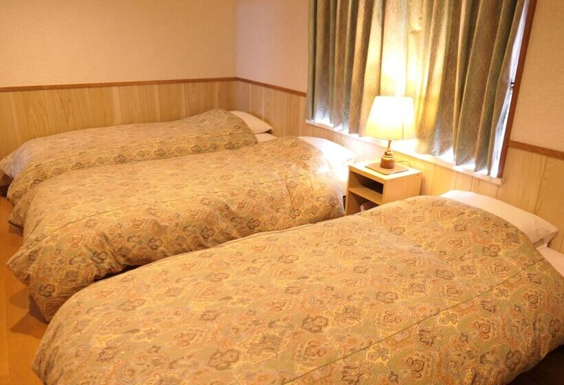 اتاق خانوادگی, Pension Avenue