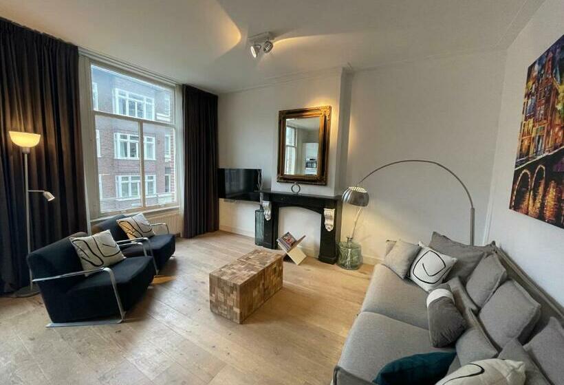 ２ベッドルームデラックスアパートメント, Residences Museum District