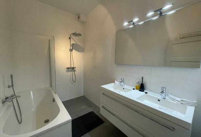 ２ベッドルームデラックスアパートメント, Residences Museum District