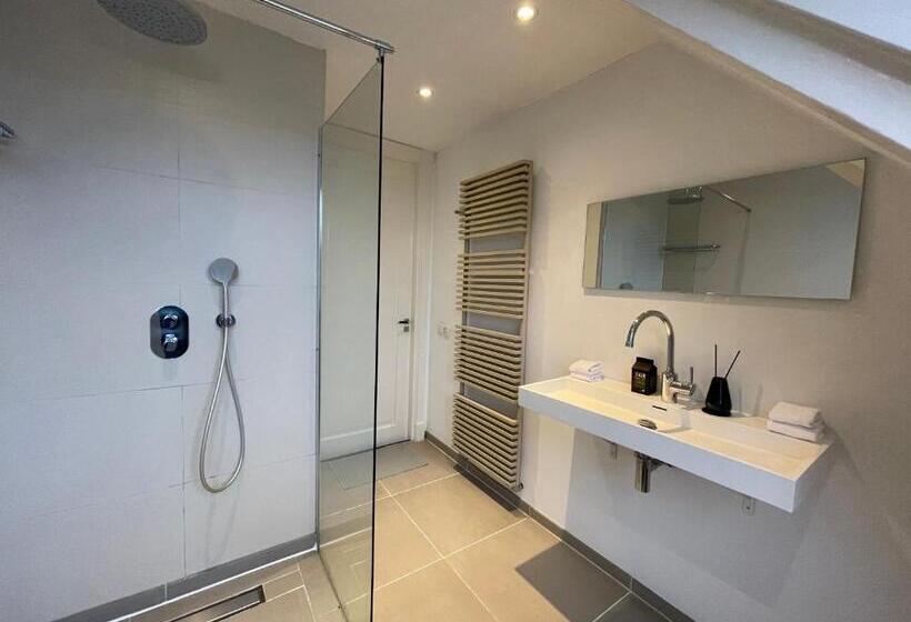 ２ベッドルームデラックスアパートメント, Residences Museum District