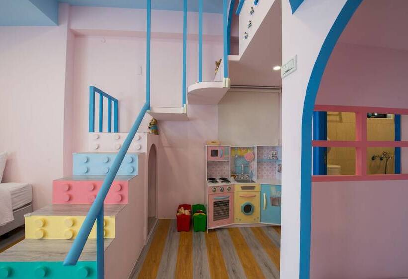 اتاق لوکس سه تخته, Sunshine B&b