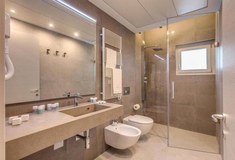 豪华套房, Sunrise Palace