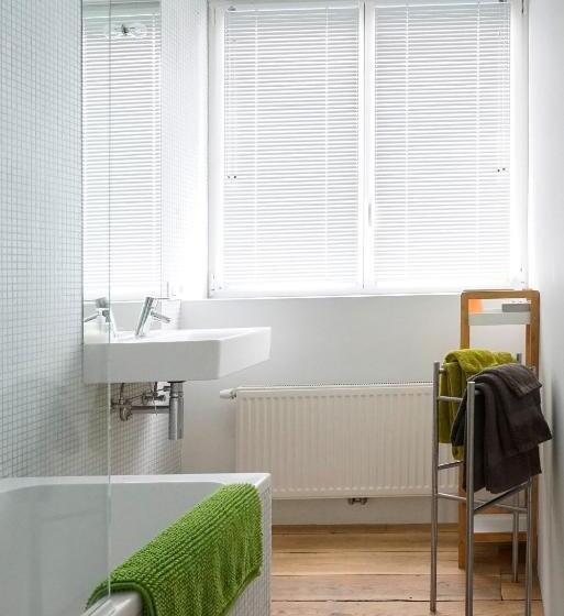 استودیو استاندارد با چشمانداز باغ, B&b Home & The City