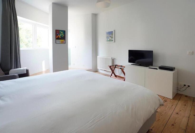 اتاق استاندارد با تخت بزرگ, B&b Home & The City