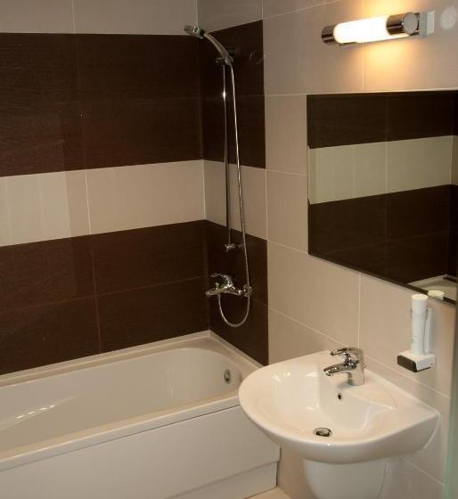 סוויטת ג'וניור, Everest