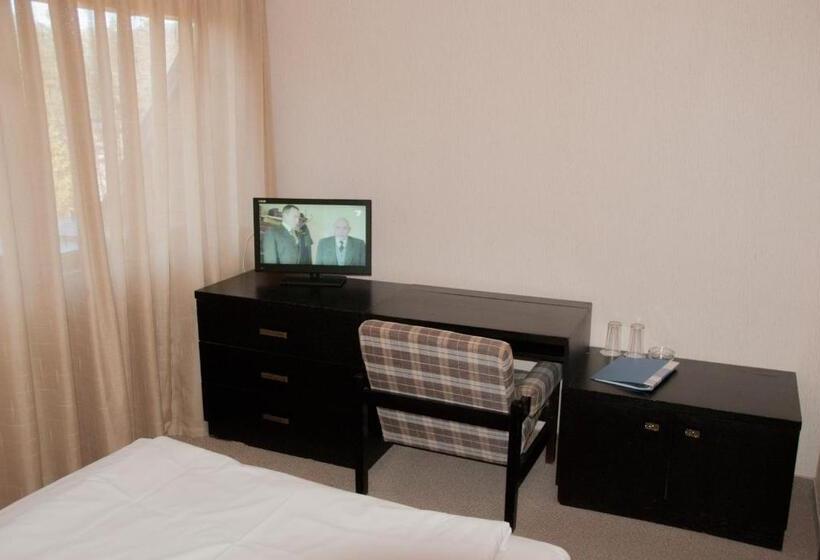 חדר סטנדרט יחיד, Everest