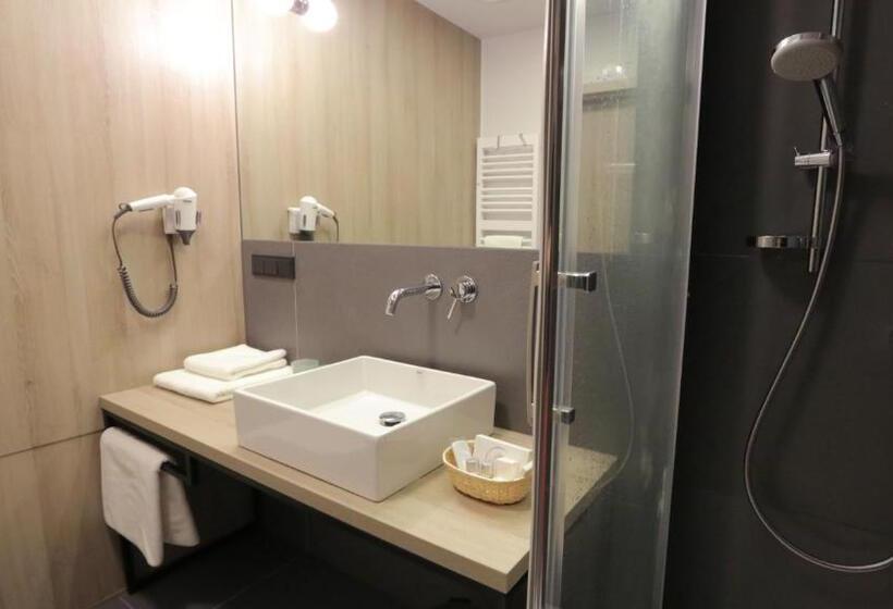 חדר קומפורט, Fairplayce