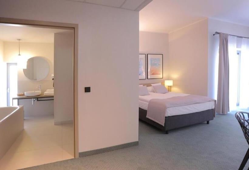 חדר סופריור, Fairplayce