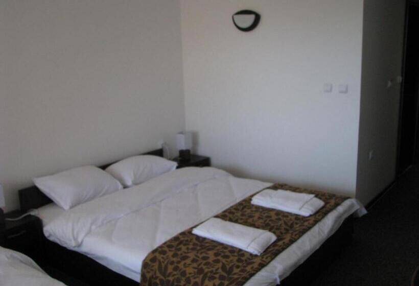 Номер Стандарт Трехместный, Park Hotel Eagle Stone