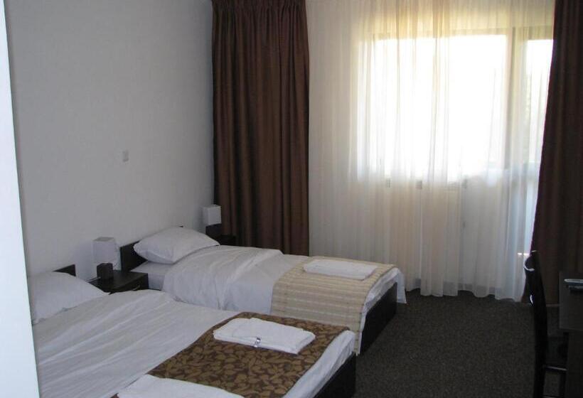 스탠다드 트리플 룸, Park Hotel Eagle Stone