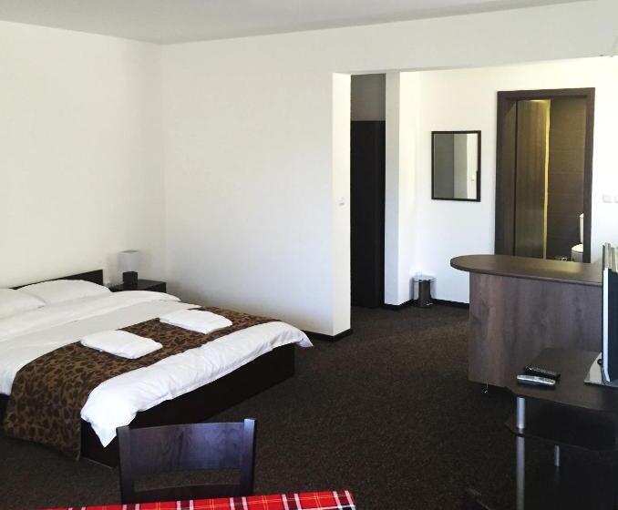 스탠다드 스튜디오 (전망), Park Hotel Eagle Stone