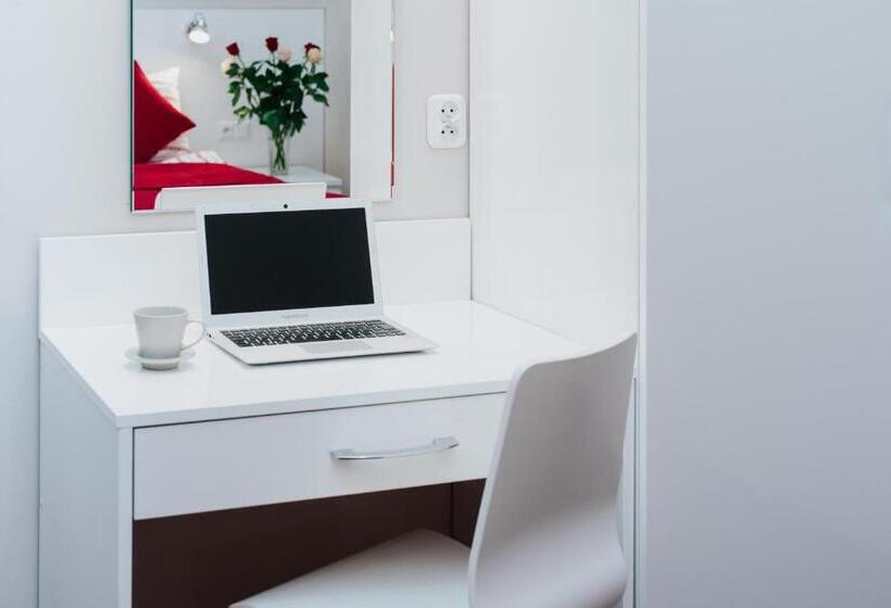 דירת חדר, Rembrandt Apart