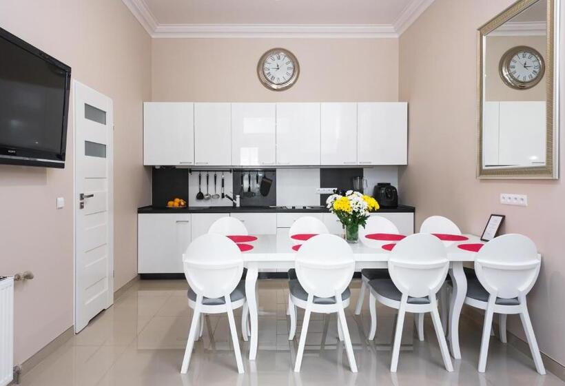 דירת חדר סופריור, Rembrandt Apart