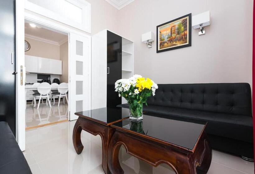 דירת חדר סופריור, Rembrandt Apart