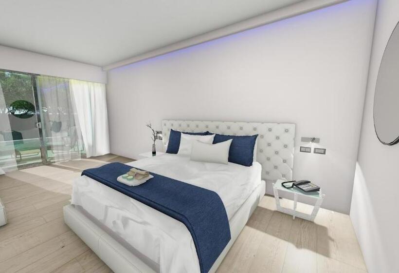 주니어 스위트 풀장 전망, Magique Bleu Suites