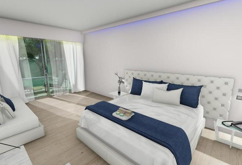 주니어 스위트 풀장 전망, Magique Bleu Suites