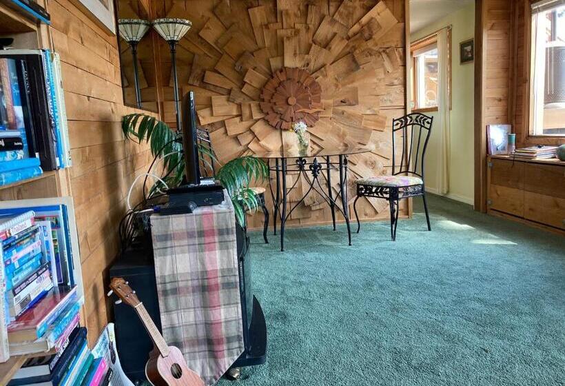 디럭스 스위트, Cottage Lake Bed And Breakfast