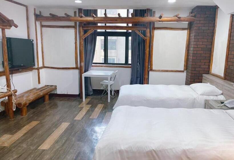 اتاق استاندارد, A22 Wei Lu