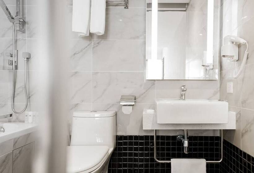 سوییت خانوادگی, Bello & Bella Boutique