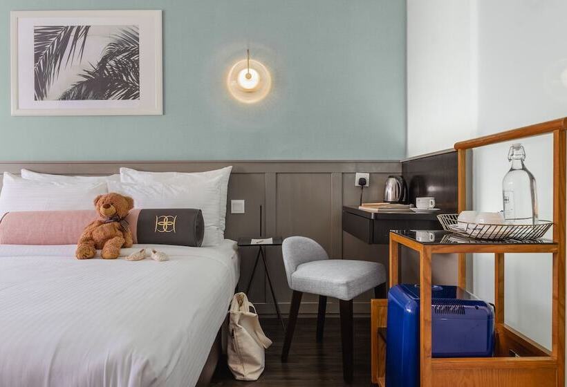 سوییت خانوادگی, Bello & Bella Boutique