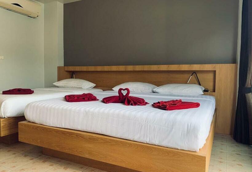 스탠다드 트리플 룸, Room Actually