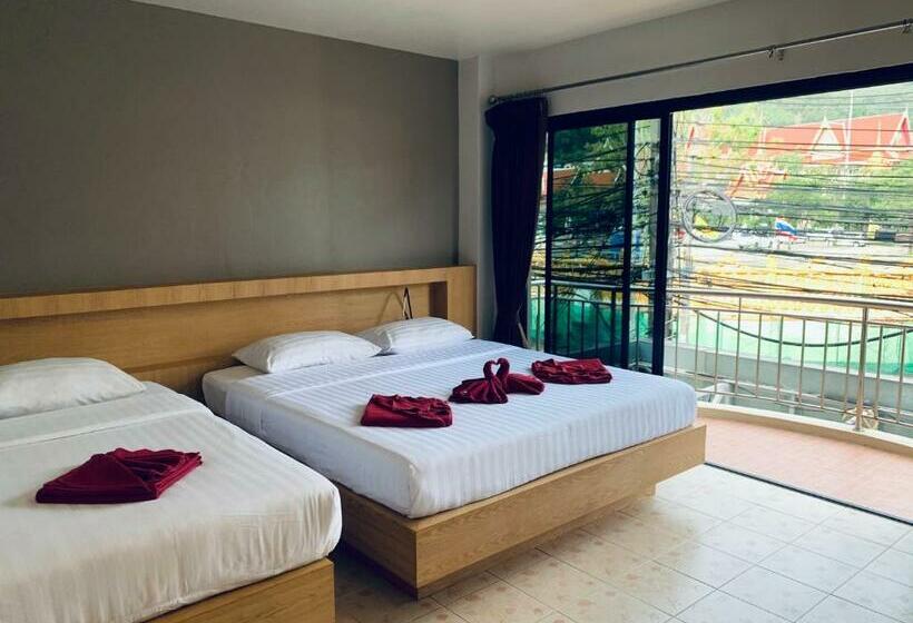 스탠다드 트리플 룸, Room Actually