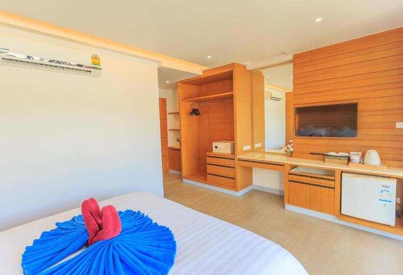 디럭스 룸, Room Actually