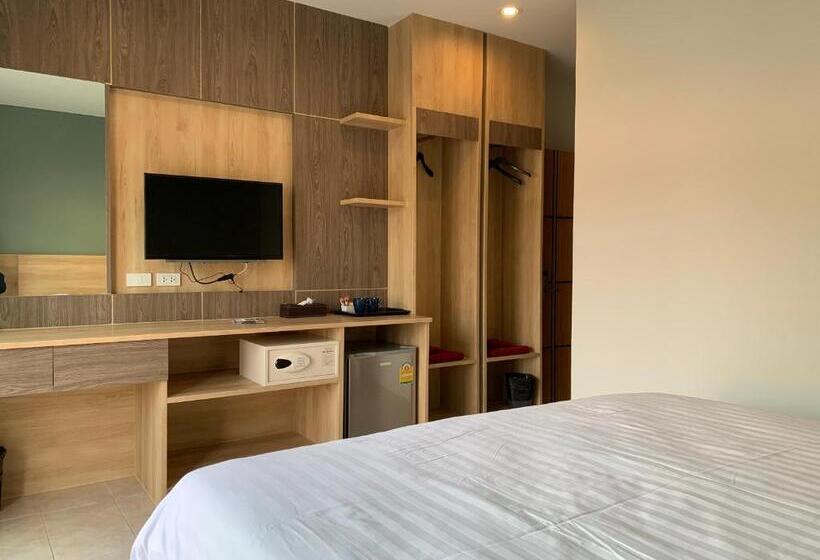 스탠다드 룸 킹사이즈 침대, Room Actually