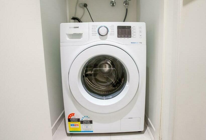 דירת חדר, Melbourne Skyhigh Apartments