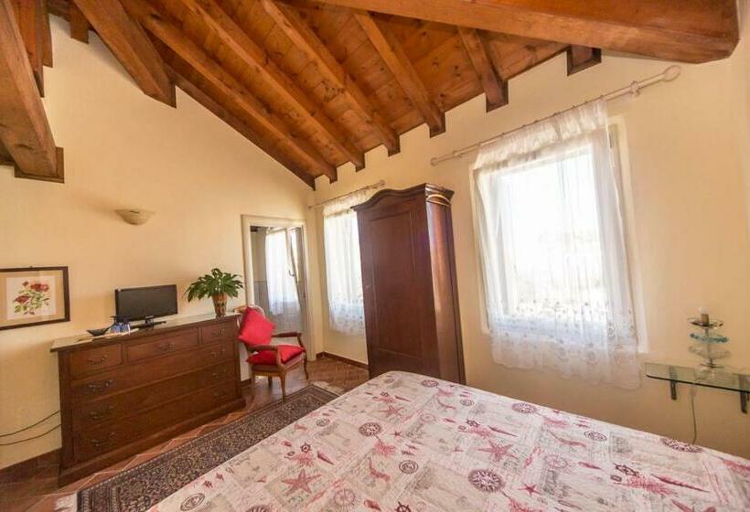 חדר סטנדרט, Ca  Noemi