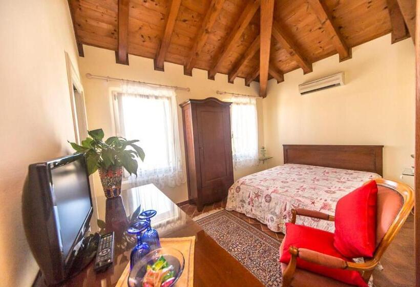 חדר סטנדרט, Ca  Noemi